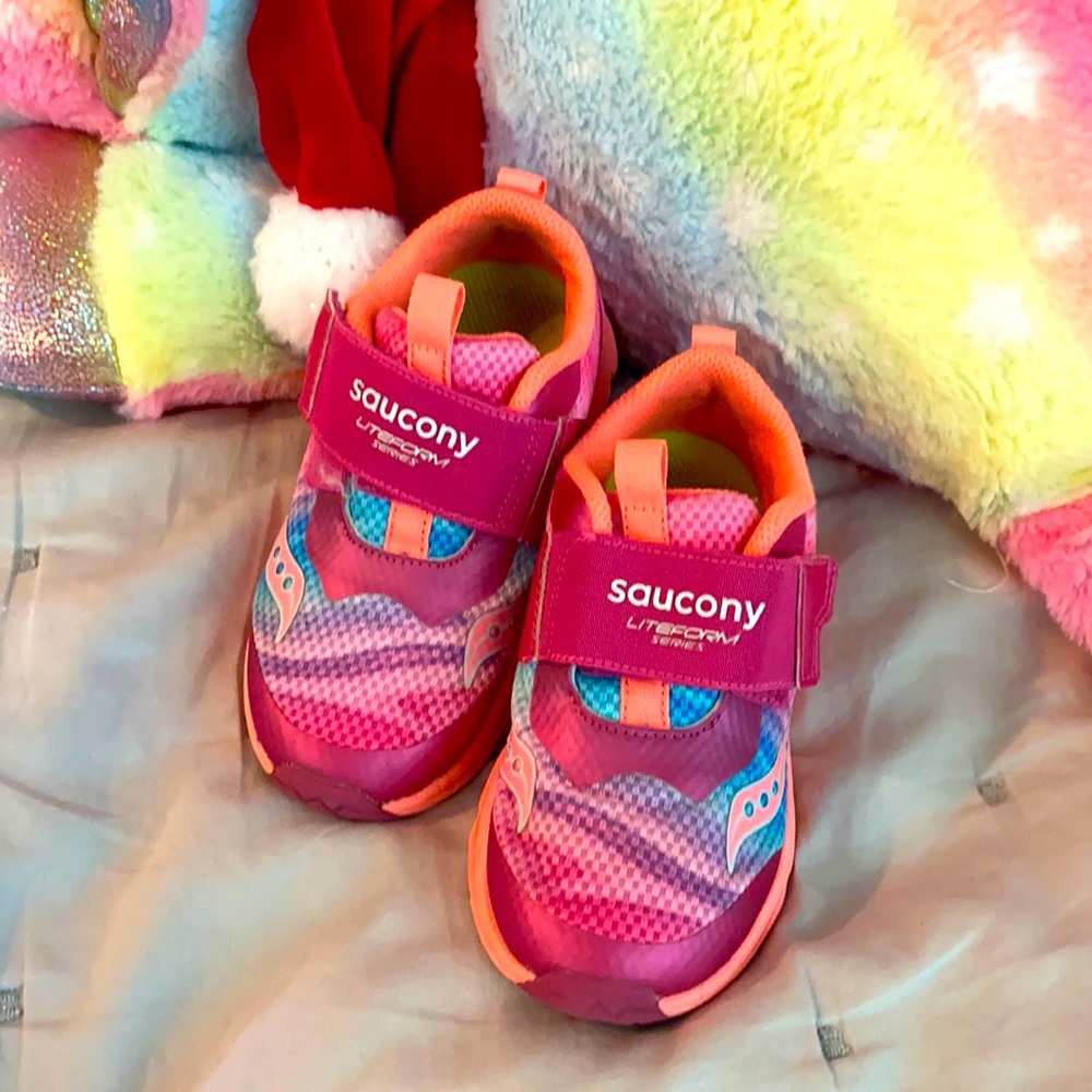 Saucony liteform series